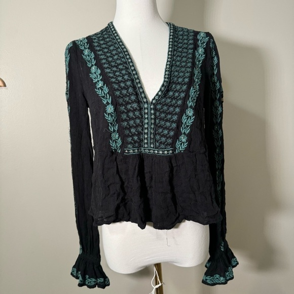 Free people teal and black embroidered peasant  blouse S - Picture 4 of 7